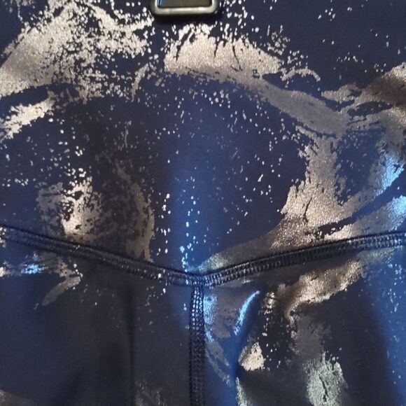 Old Navy Women's Sz XS Leggings‎ Capri Navy Metallic Paint Brush Print Pockets - Picture 3 of 7